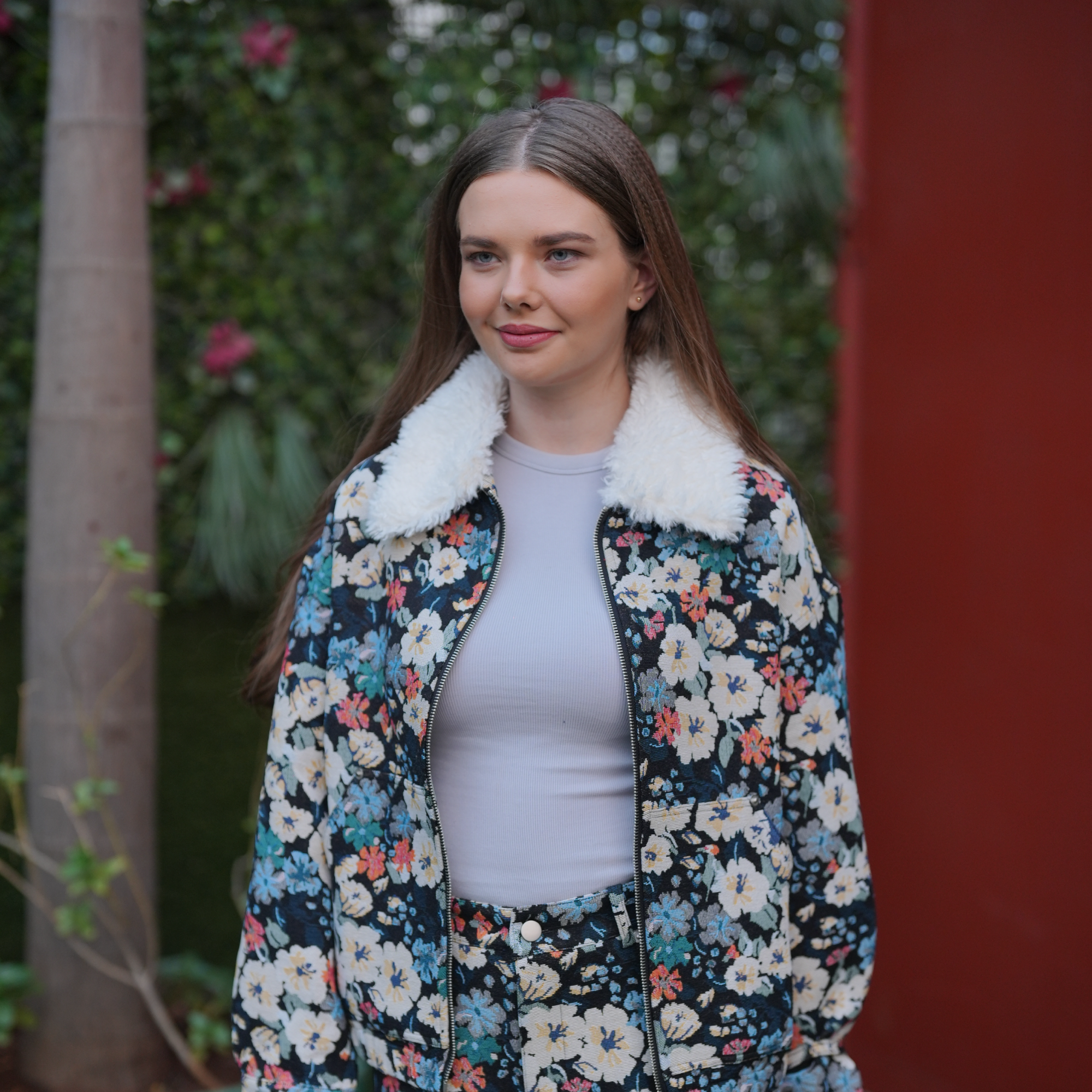 Yushe Zipper Closure Jacket and Pant Set with detachable faux fur